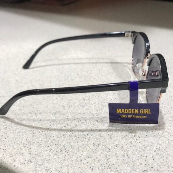 NWT MADDEN GIRL black/rose gold sunglasses - Picture 6 of 7